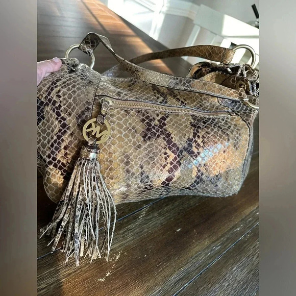 Michael Kors hobo bag - Picture 16 of 16